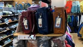 ラン活疲れを癒やすモンベル｢1万円台ランドセル｣の正体　自治体の無償配布が変えた"通学カ…