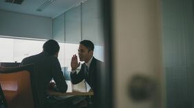科学技術政策の司令塔が実践するAI徹底活用術〈前編〉…｢頭の中｣を組織の財産にするためにはAIとの対話が有効だ