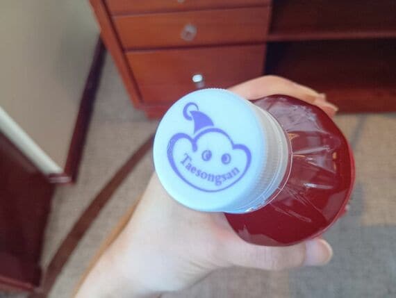 飲み物の蓋上部