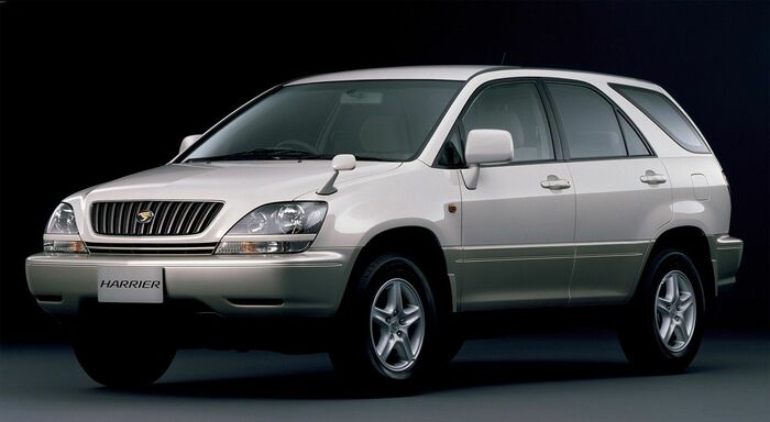 初代ハリアー（1997年発売・写真：トヨタ自動車）
