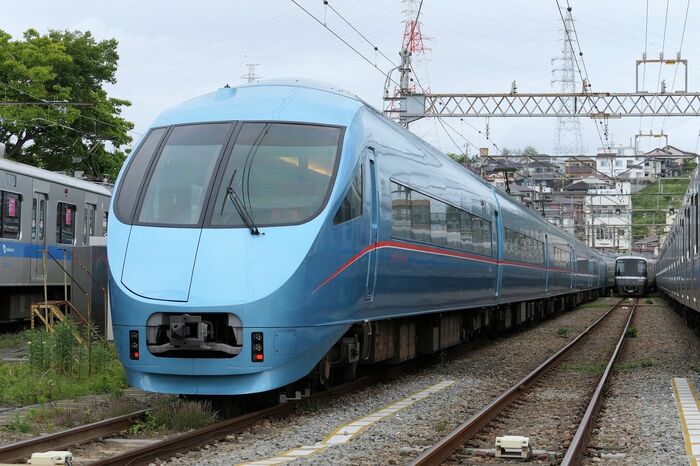 フェルメール・ブルーの車体