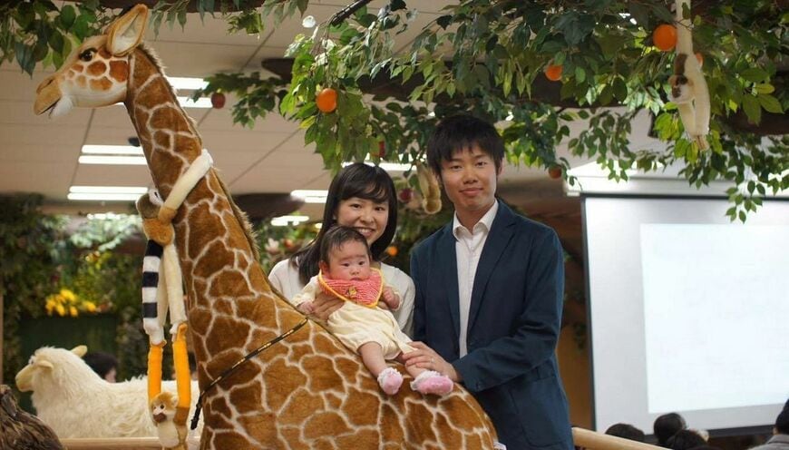 現在、2人とも慶應義塾大学に在学中の柳下さん夫婦
