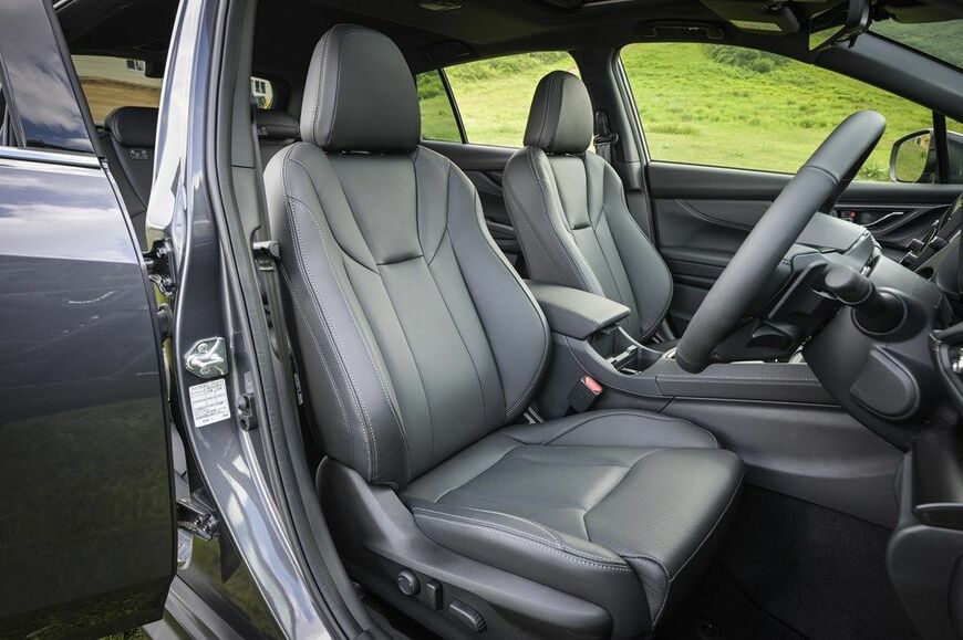 新たに追加されたスバル「レヴォーグ レイバック」のS:HEVモデル（写真：SUBARU）