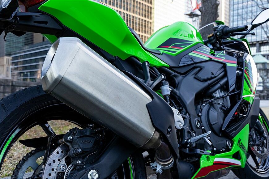 カワサキモータースジャパンのスーパースポーツモデル「Ninja ZX-4RR KRT EDTION」（写真：三木宏章）