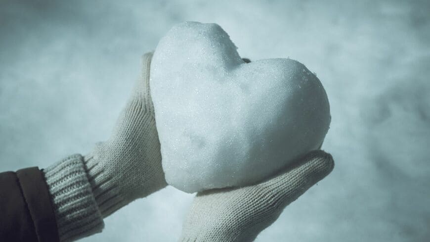 本当に本気の恋がしたいなら…（写真：Graphs / PIXTA）