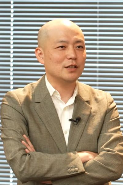 麻生要一アルファドライブ代表取締役社長兼CEO。2018年に起業家に転身し、アルファドライブを創業。創業後7年で、200社を超える日本を代表する大手企業での新規事業開発を支援し、創出に携わった新規事業プロジェクト数は2万を超える。最新刊『新規事業の経営論』は発売前に増刷が決まるなど、発売当初から大きな話題を呼んでいる。（画像：YouTube『新規事業・人』より）