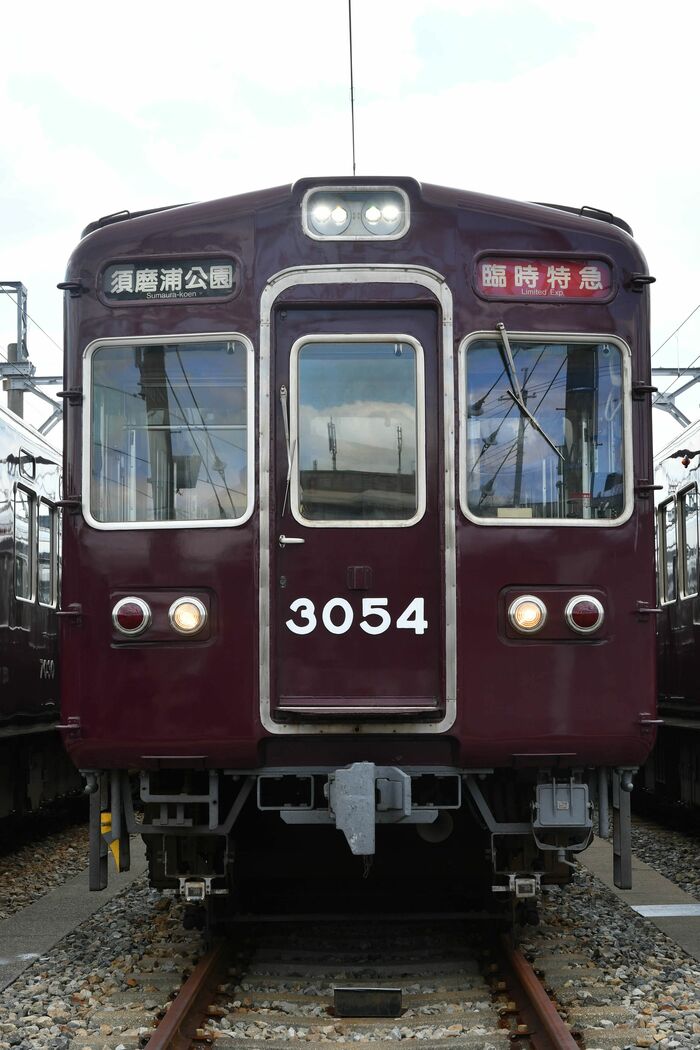 懐かしの「須磨浦公園」幕を表示した3000系