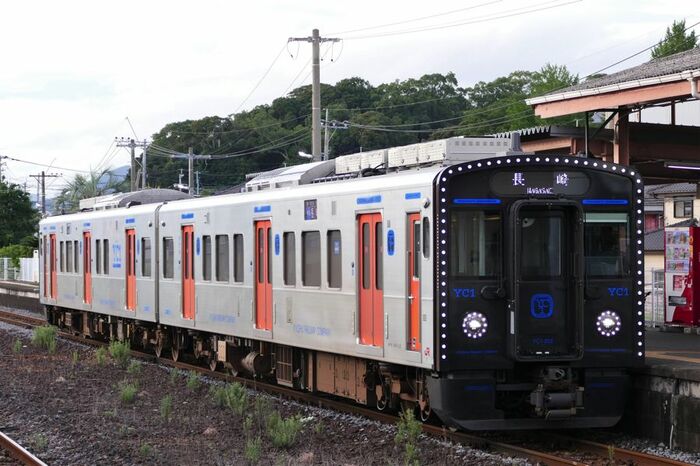 JR九州のハイブリッド気動車YC-1系