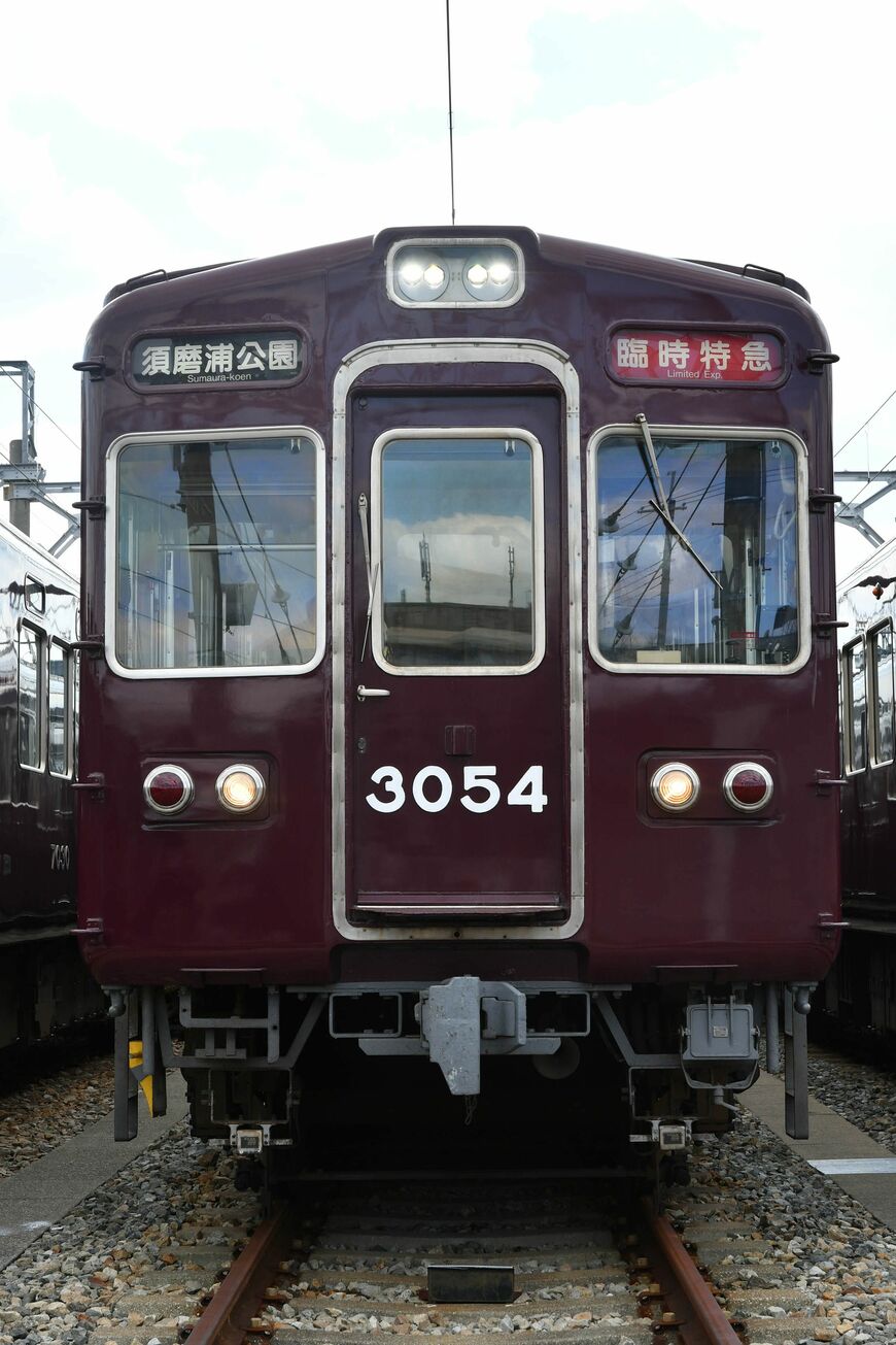 懐かしの「須磨浦公園」幕を表示した3000系（筆者撮影）