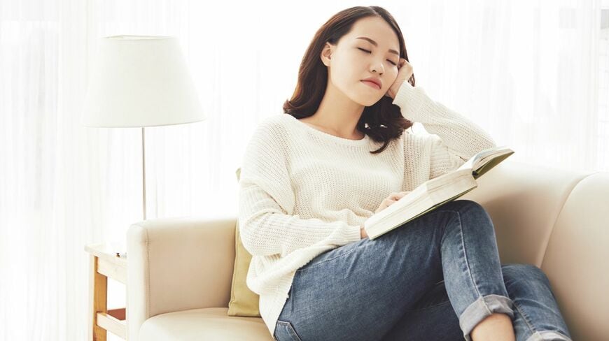 「復習」のベストなタイミング、記憶力と想起能力（思い出す力）をアップさせる方法について、メンタリストDaiGo氏が紹介します（写真：Dragon Images／PIXTA）