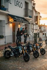 スズキの新型「GSX-8T/GSX-8TT」（写真：スズキ）