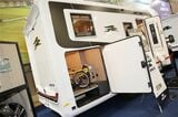 トイファクトリーが輸入販売するライカのキャンピングカー「エコビップ L2009」（筆者撮影）