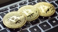 ビットコインの価格が急激に戻り始めたワケ 8月10日前後に｢重要な決定｣がある？