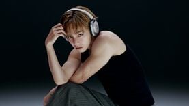 〈BTS･V売れ〉英スマホベンチャー｢ナッシング｣がBTS･Vを起用した思惑､メジャーブランドへの転身なるか