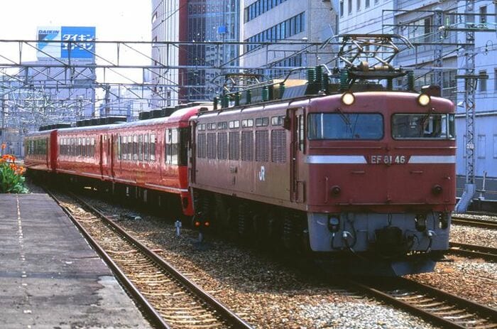 JR西日本の和式客車「旅路」