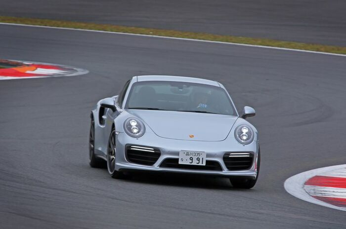 ポルシェ 911 ターボS ｜Porsche 911 Turbo S