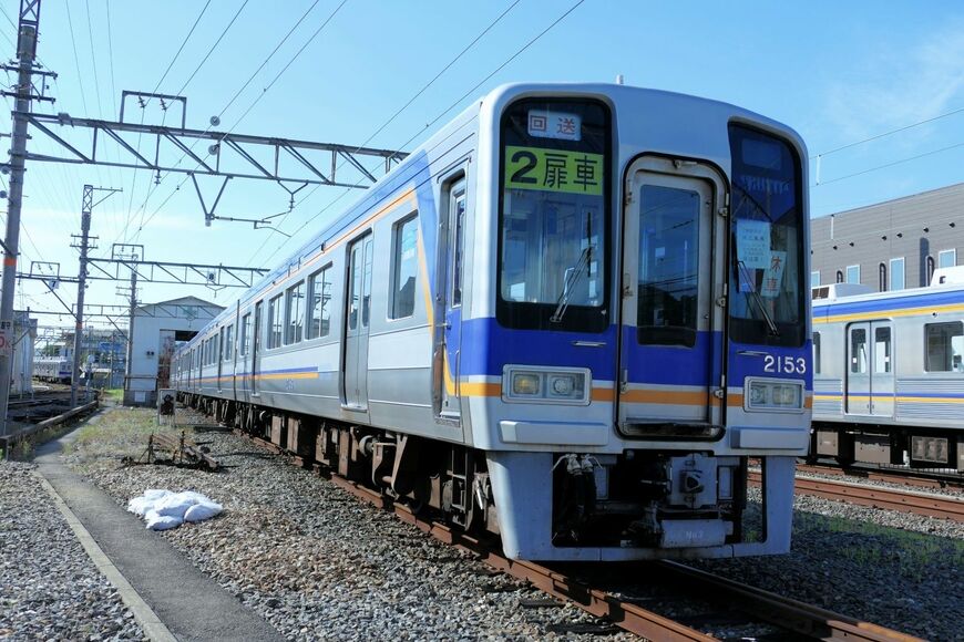 2003編成の下り方先頭車（記者撮影）