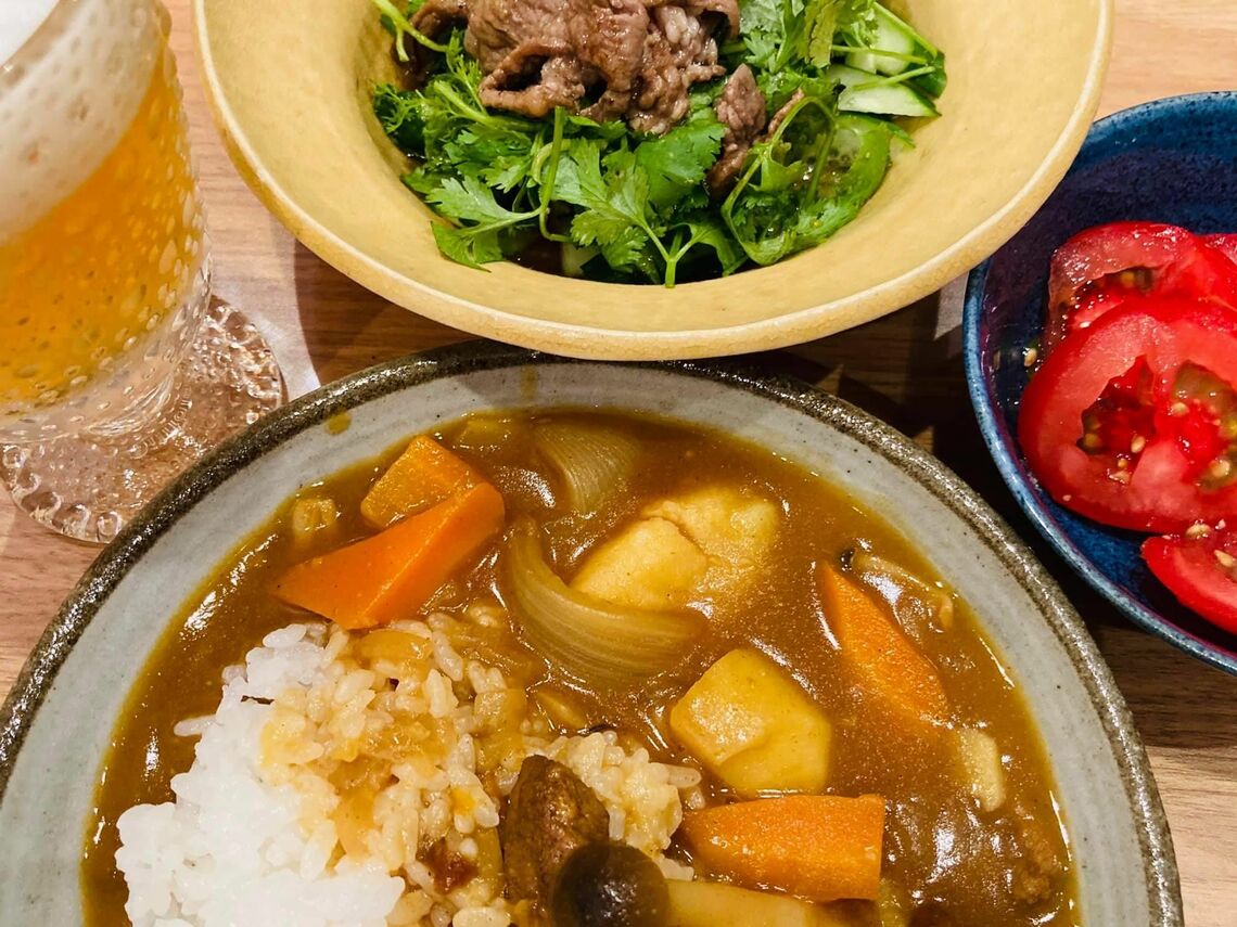 yadoさんが家族のために作った夜ごはん。yadoさんの料理の腕前はかなりのもの（写真提供：びんさん）