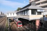 神奈川駅と京急の電車
