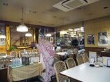 喫茶コーナー。当初はパンの製造・販売のみだったが、パン屋だけでは店が続かないと思った久米さんは食事メニューも出すようになった（筆者撮影）
