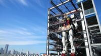 ｢動くガンダム｣がついに実現した大きな意味 アニメ開始から40年､実物大ガンダムの舞台裏