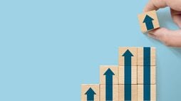 会社四季報｢夏号｣超先取りランキング⑤上方修正が多い80､期初は慎重だが期中に上方修正して株価が上がる銘柄は？