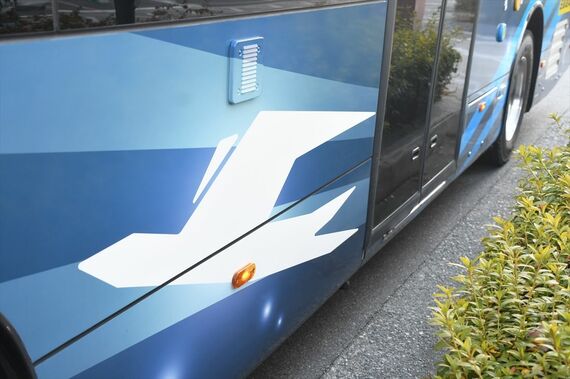 JR西日本 自動運転バス つばめマーク