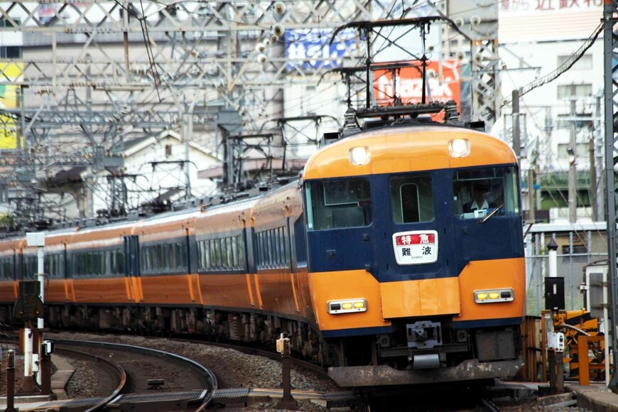 「新スナックカー」と呼ばれた12200系（撮影：南正時）