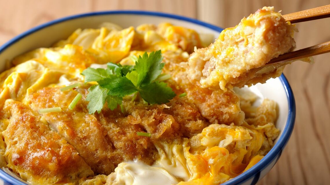 自分の意志で何を食べたいのか決めていると思いきや…（写真：ナオ／PIXTA）