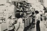 秋葉原の家電店のクーラー売り場（写真：1981年、豊永邦男撮影）