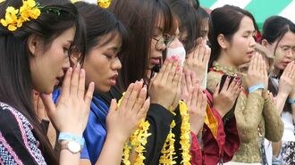ミャンマー大地震､｢水かけ祭り｣で被災者に想い