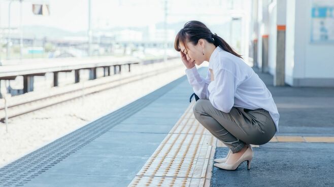 若い女性教師が｢学校に行けなくなった｣深刻な訳