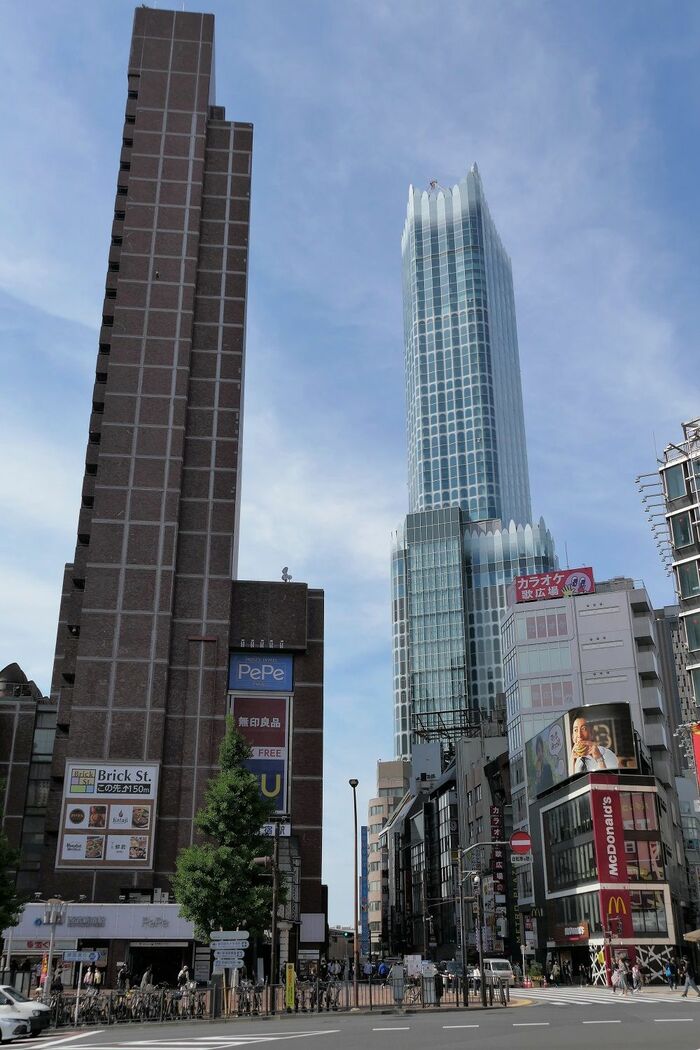 新宿プリンスホテルと東急歌舞伎町タワー