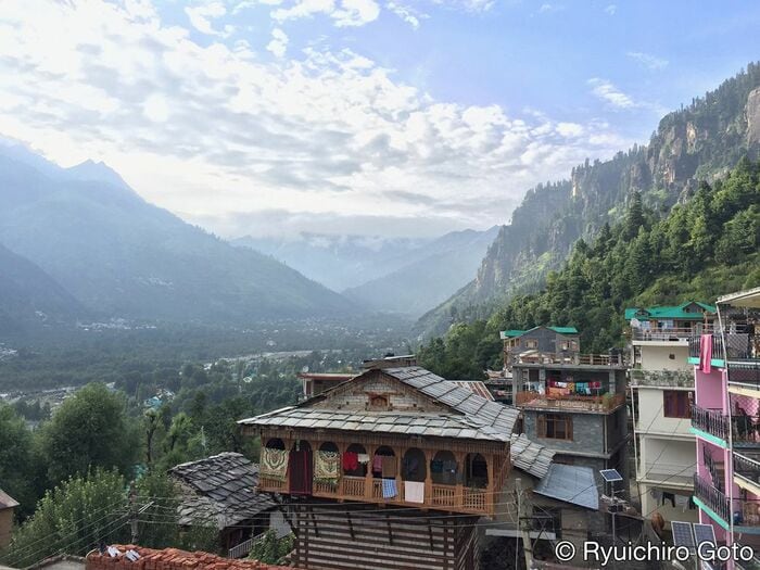 北インド・バシストの「フジゲストハウス」から見た景色