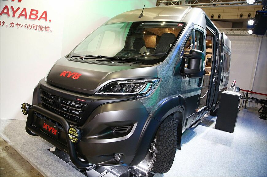 カヤバのキャンピングカーコンセプト2024 TASバージョン（筆者撮影）