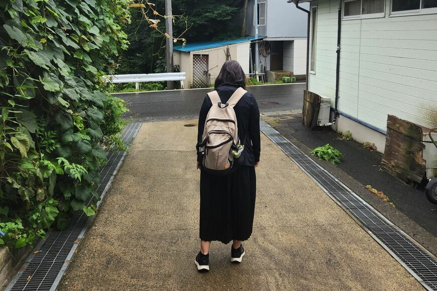 腰痛は翌日も完治せず、ゆっくり歩くのがやっとの筆者（写真：筆者提供）