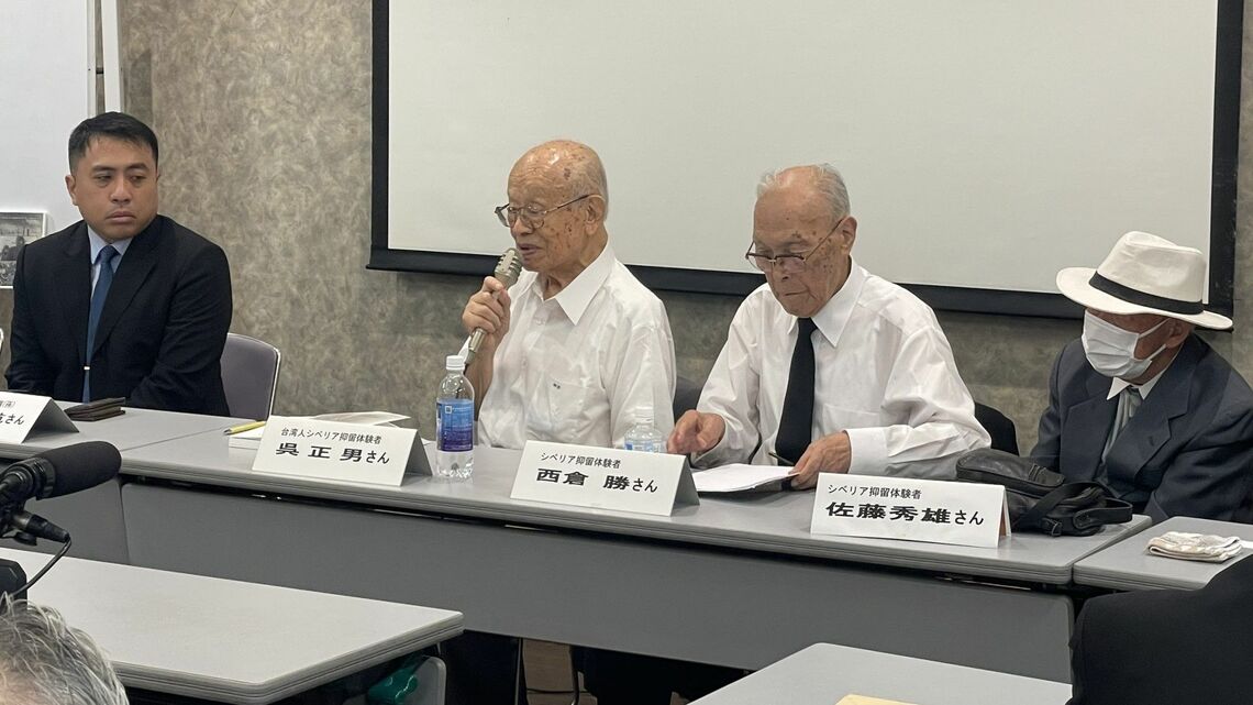 追悼のつどい後には、抑留経験者たちによる懇談会も開催された（記者撮影）