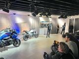 製品プレゼンテーションでは本社開発スタッフが登壇。エンジンや車体、デザインそれぞれの担当者から直接話を聞くことができる（写真：BMW MOTORRAD）