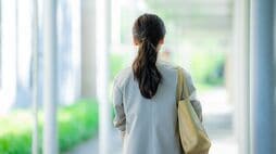 結婚や家族はリスク…自由な人生を邪魔されたくない｢選択的シングル｣｢ソロ｣を選ぶ人が陥る｢進歩的思想のワナ｣