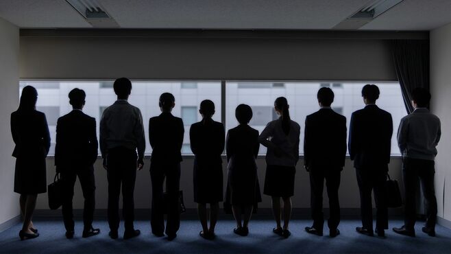 財務省vs文科省､｢教員の量と質｣問う予算の行方