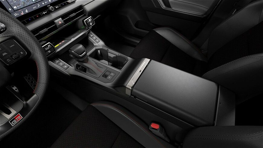 トヨタ新型「RAV4 GR SPORT（プロトタイプ）」（写真：トヨタ自動車）