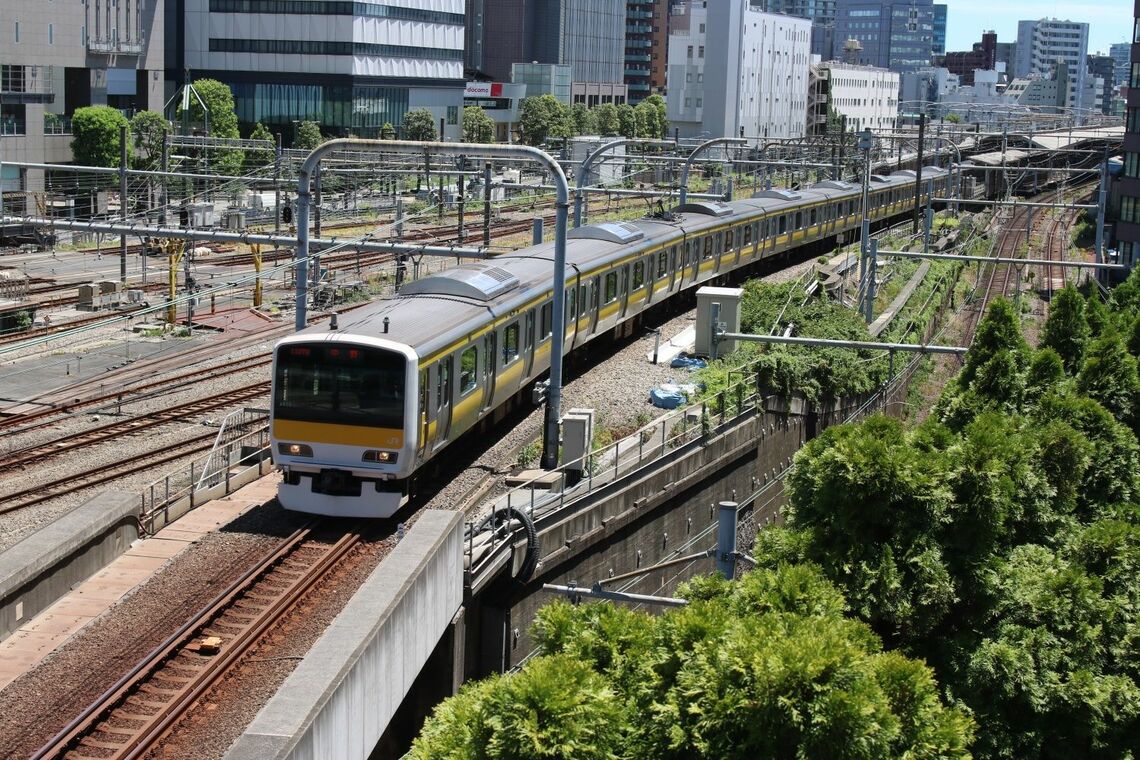 代々木駅北側の中央総武緩行線