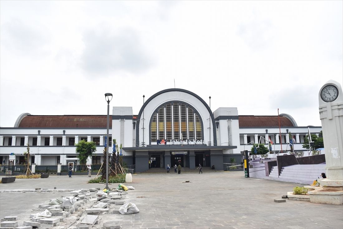 ジャカルタコタ駅前