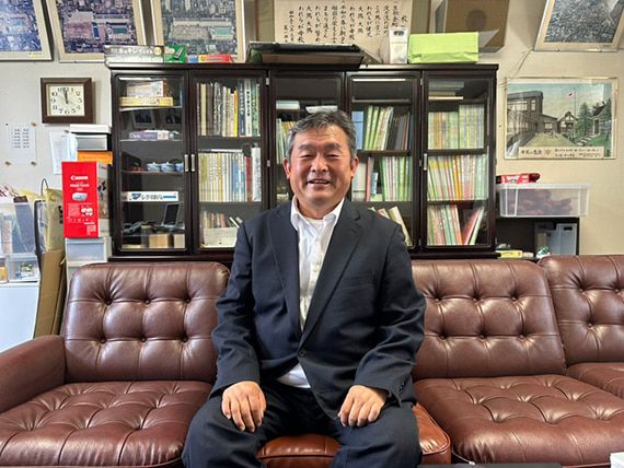 学び合いのある授業づくりに取り組む原雅史校長先生（写真：中曽根氏撮影）