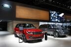新型ランドローバー ディスカバリーは何が変わったか──パリモーターショー2016現地レポート