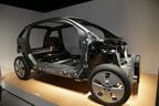 「i3」の骨格と装着されたタイヤ