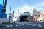 商店街のアーケード