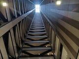 開放感抜群の吹き抜け（筆者撮影）