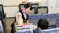 東海道新幹線の｢車内販売員｣もう一つの重要任務 普段はコーヒーを売るが､緊急事態には大活躍