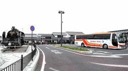 岡山の鉄道のまちへ｢鉄道並み｣に走るバスの本領　神姫バス､復刻塗装になぜ｢クラファン｣活用？